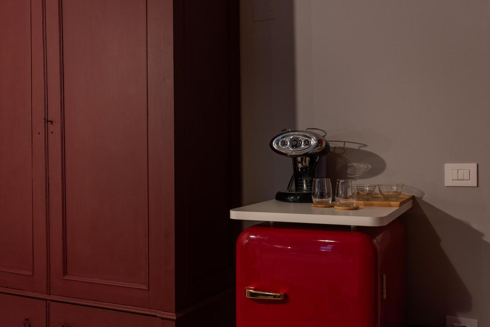 Sophia Boutique Suites Триест Экстерьер фото