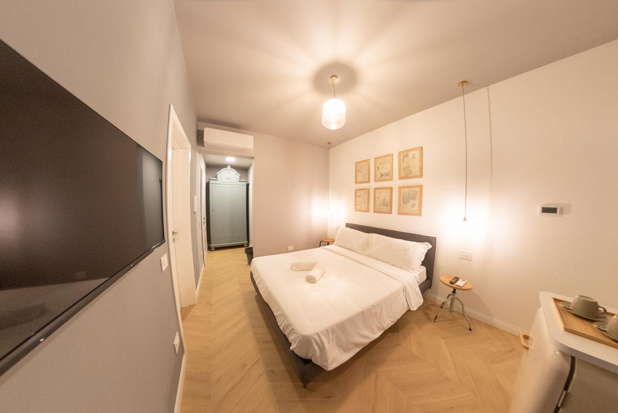 Sophia Boutique Suites Триест Экстерьер фото