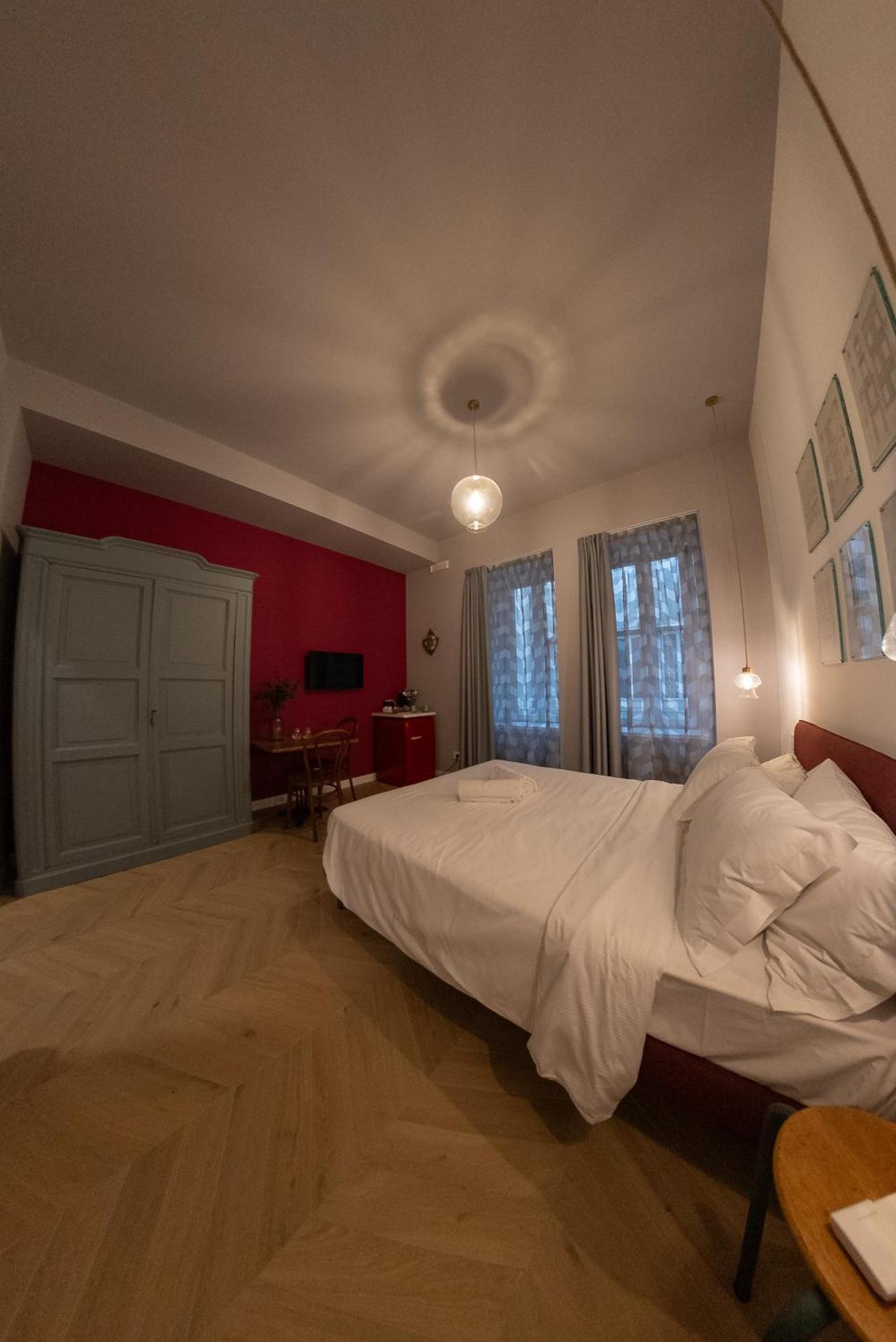 Sophia Boutique Suites Триест Экстерьер фото