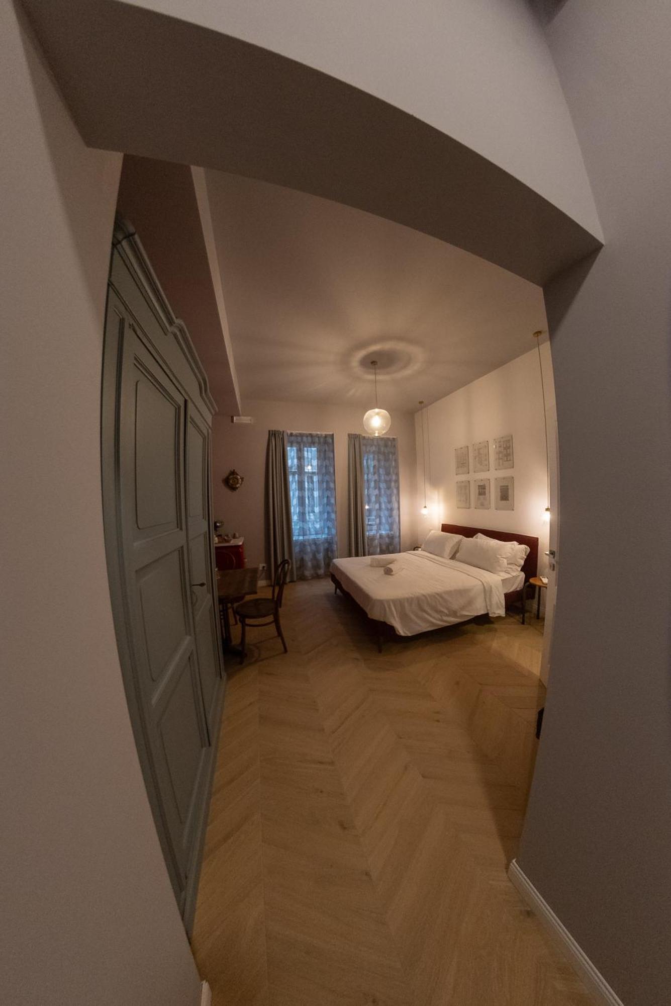 Sophia Boutique Suites Триест Экстерьер фото