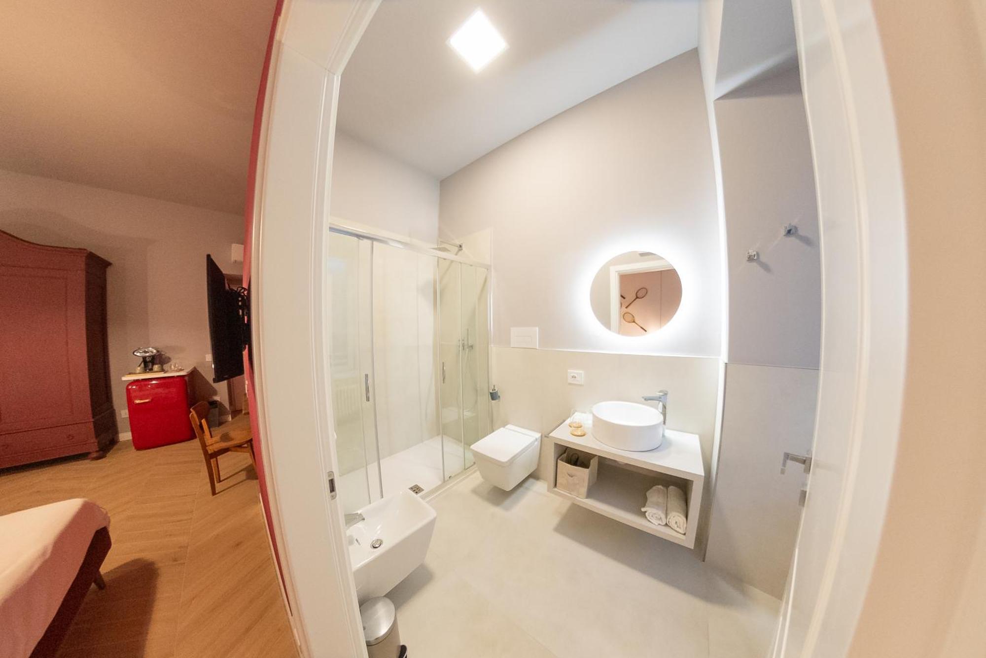 Sophia Boutique Suites Триест Экстерьер фото